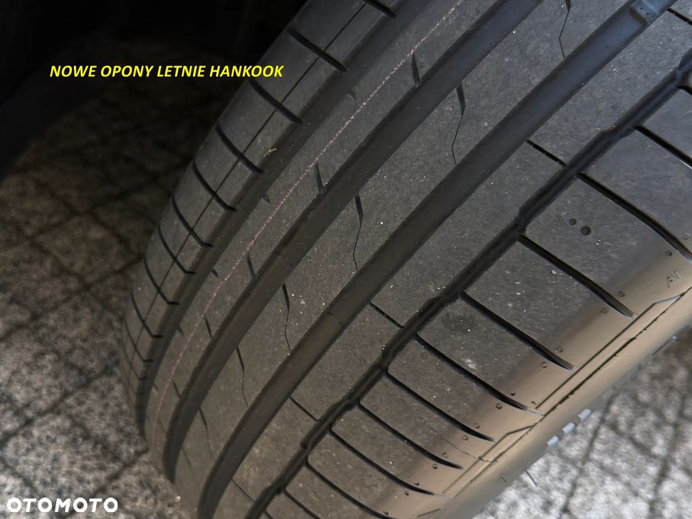 Volvo XC 60 B4 D Plus Dark - 39