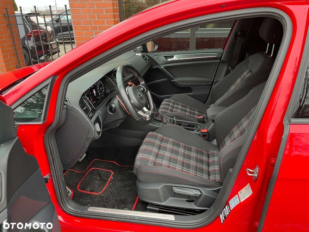 Volkswagen Golf 2.0 TSI GTI DSG - 29