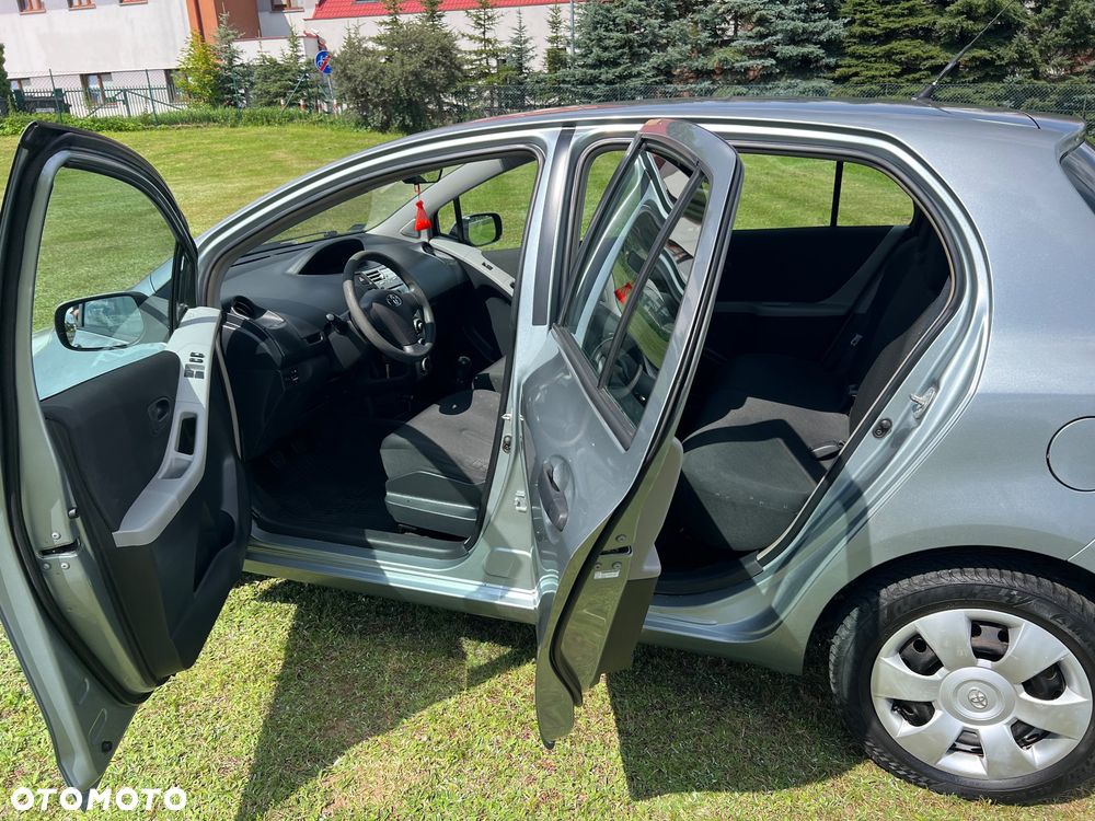 Toyota Yaris 1.0 Terra A/C - 11