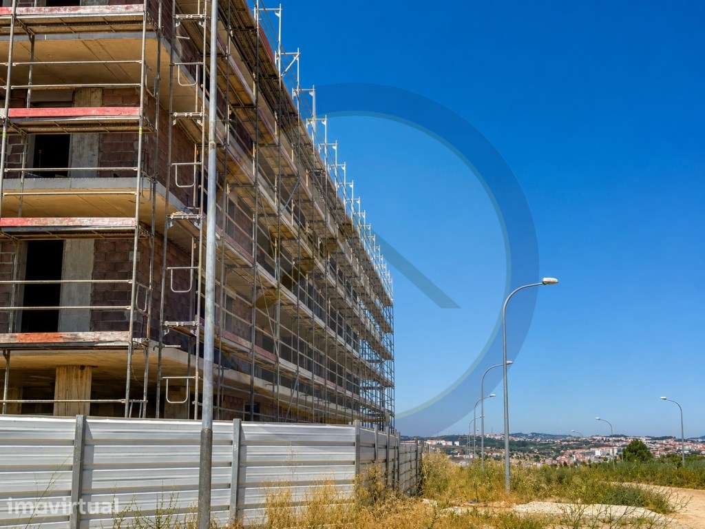 Apartamento T3 de Luxo no Empreendimento Alto do Tejo - Grande imagem: 3/6