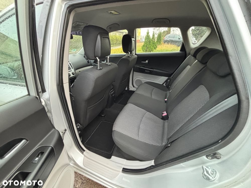 Kia Ceed 2.0 CVVT Spirit - 19