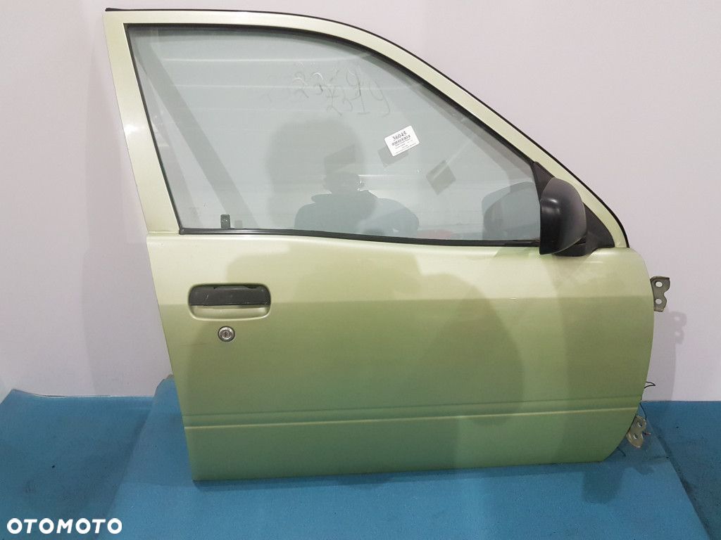 TOYOTA STARLET P9 DRZWI PRZÓD PRAWE 6Q9 - 1
