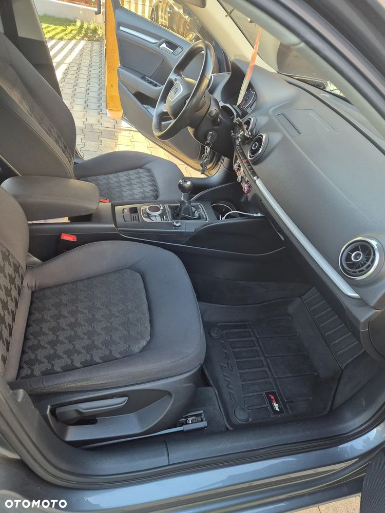 Audi A3 Sportback - 12