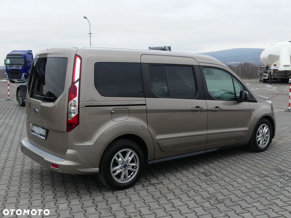 Ford Tourneo Connect - 12