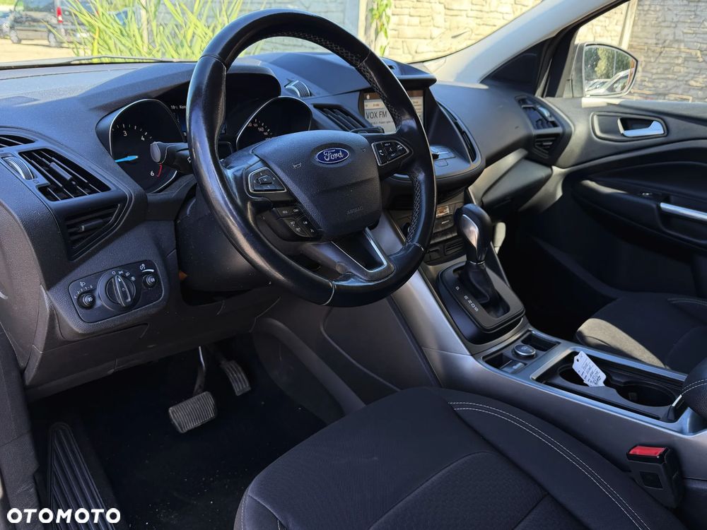 Ford Kuga 2.0 TDCi 2x4 Titanium - 12