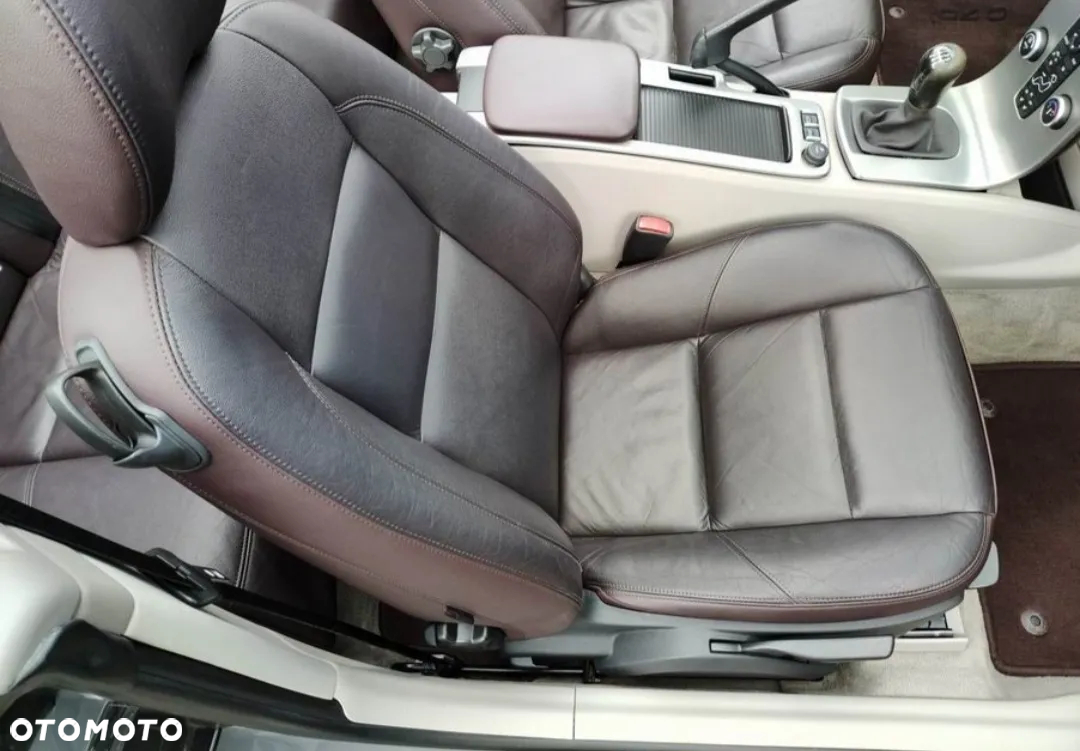 Volvo C70 2.0D Summum - 16