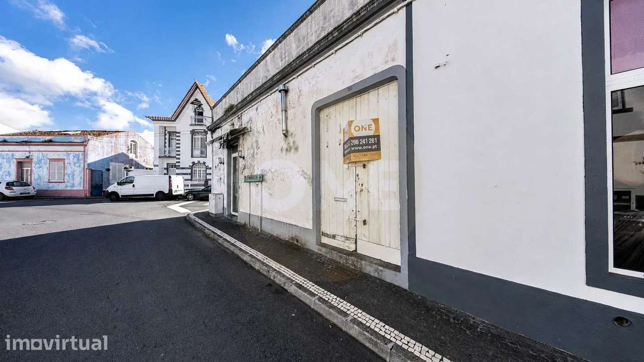 Estabelecimento Comercial com café/bar e armazém (duas fracções) - Grande imagem: 2/24