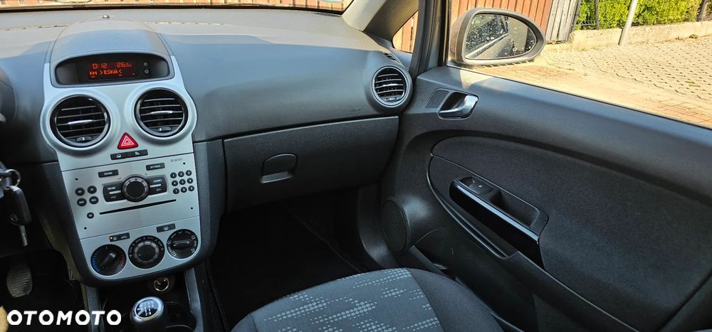 Opel Corsa 1.4 16V Satellite - 6