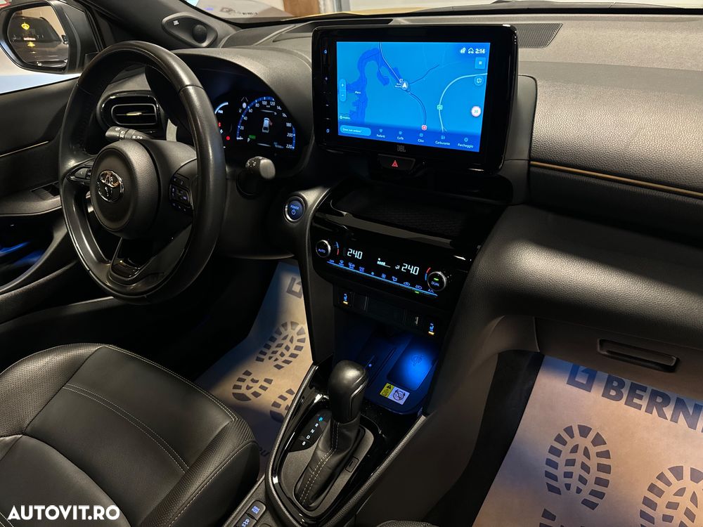 Toyota Yaris Cross Hybrid 130 1.5 VVT-i Style Plus - 12