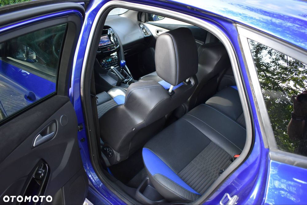 Ford Focus 2.0 EcoBoost ST mit Leder-Sport-Paket - 19