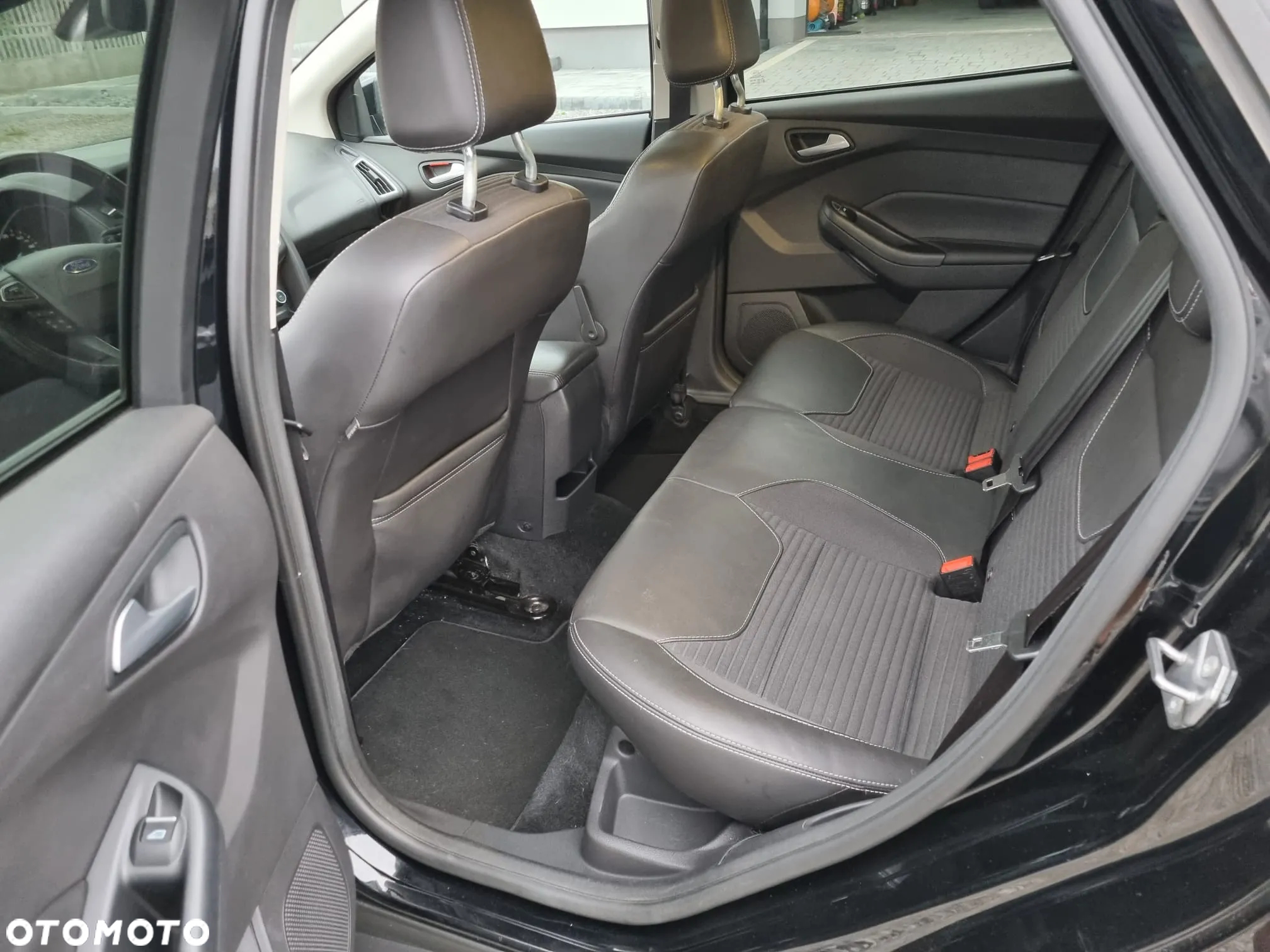 Ford Focus 2.0 EcoBlue Titanium Business - 17