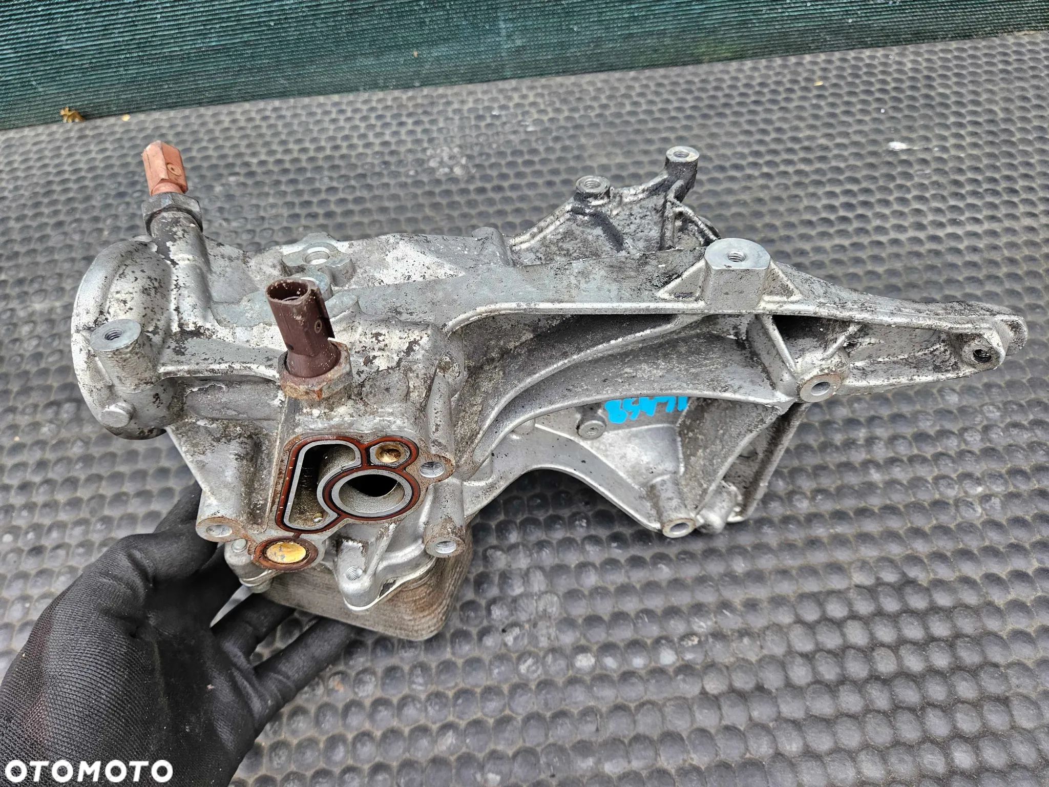 Podstawa 06H903143H 06J117021J Filtra Oleju Chlodniczka Lapa Wspornik Alternatora 1.8 2.0 TFSI AUDI A4 B8 A5 A3 VW - 19