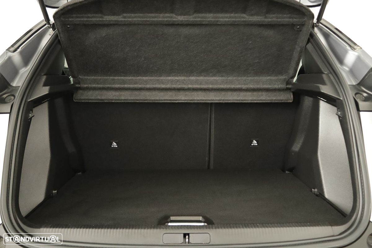 Peugeot 2008 1.2 PureTech Allure - 22