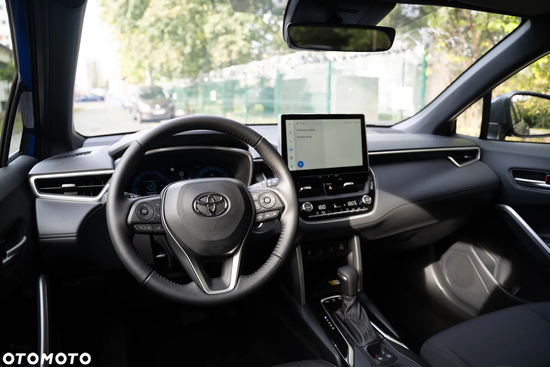 Toyota Corolla Cross 2.0 Hybrid Style - 12