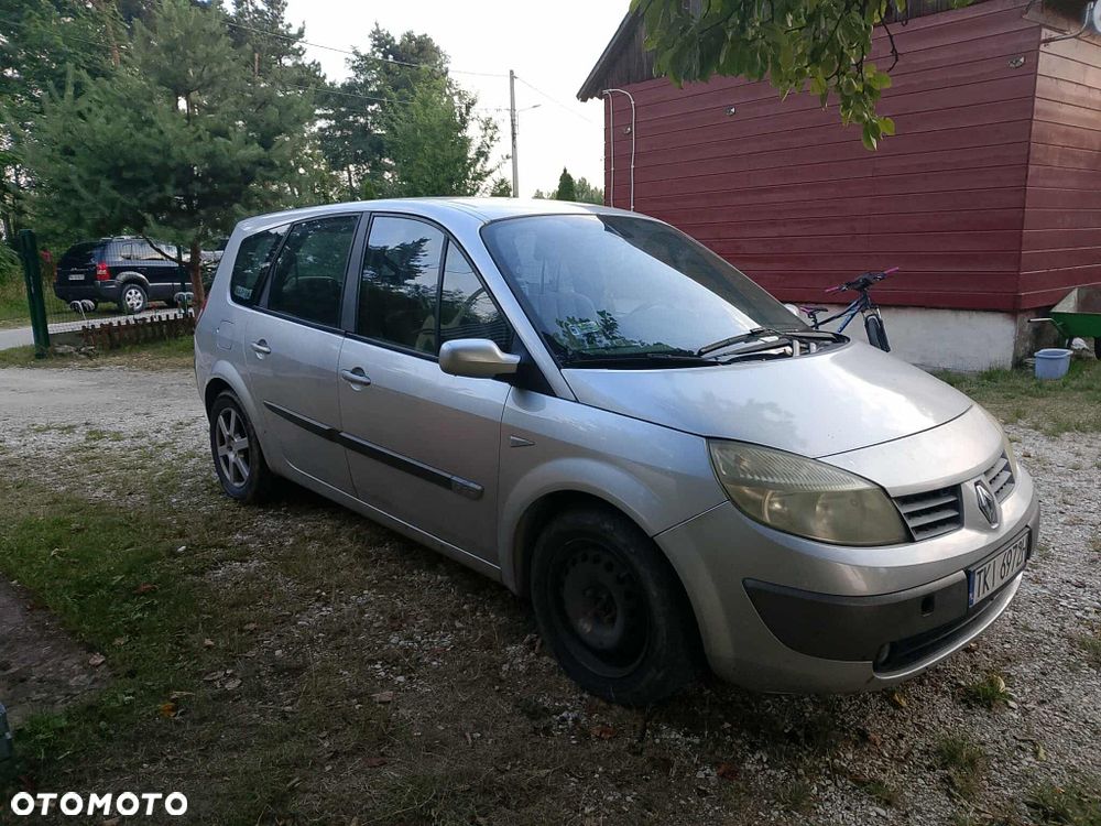 Renault Grand Scenic - 1