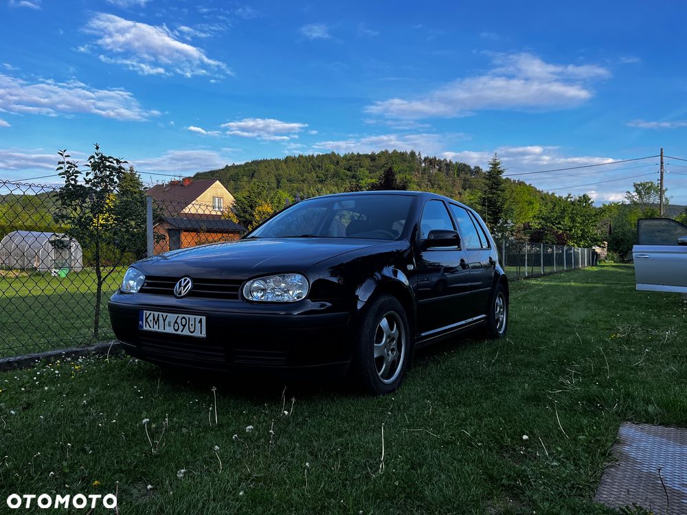 Volkswagen Golf - 3