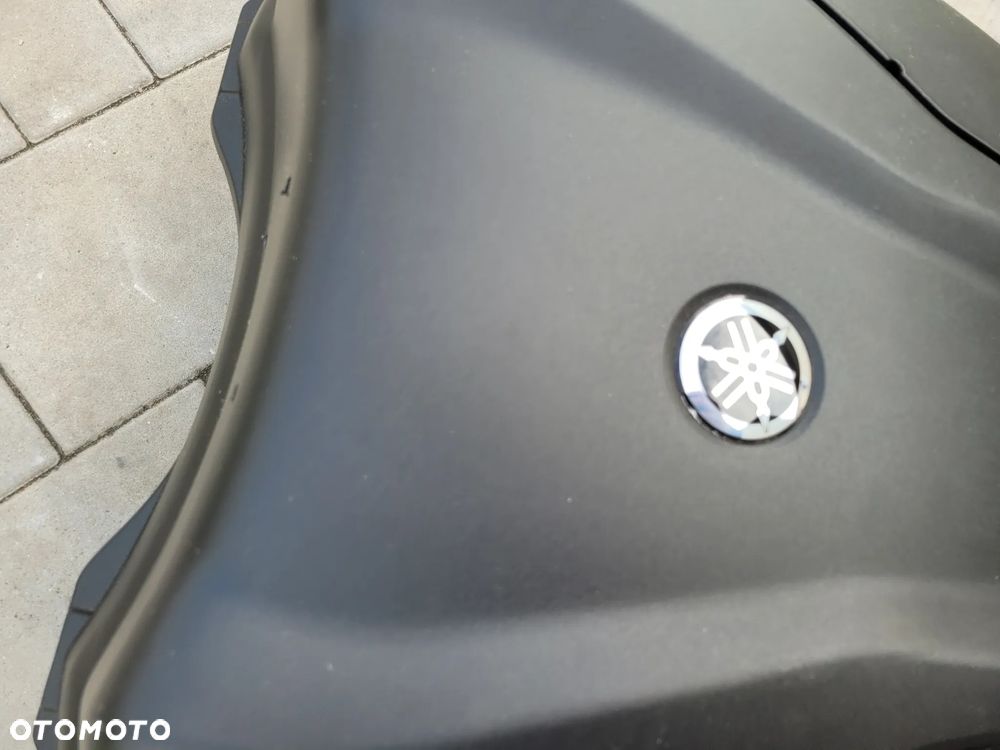 Kufer centralny Yamaha MT 09 10 Tracer 7 9 T-Max X-Max - 13
