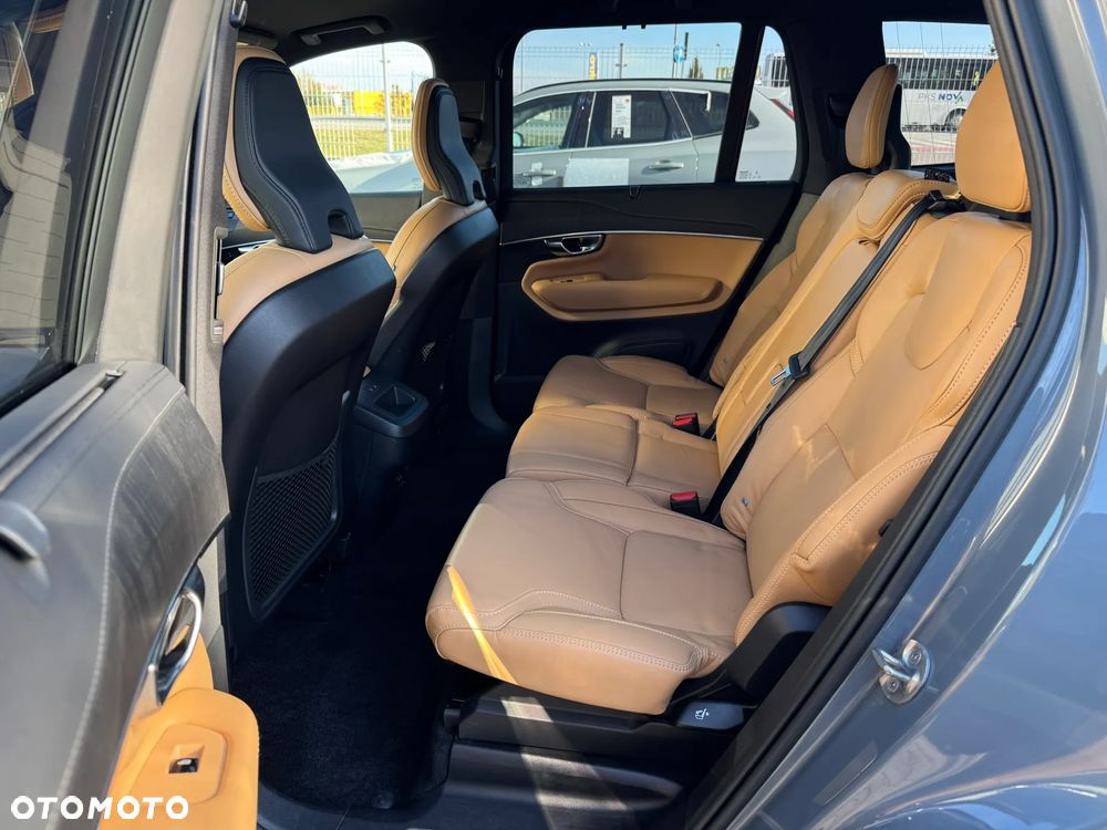 Volvo XC 90 B5 D AWD Plus Dark 7os - 11