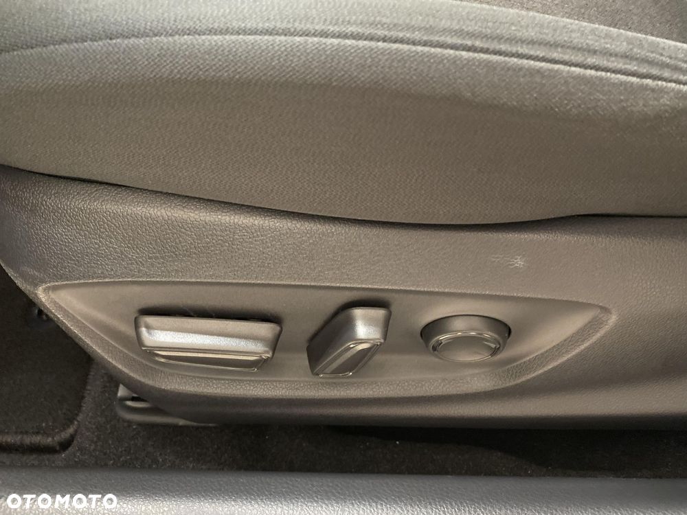 Toyota Camry 2.5 Hybrid Comfort CVT - 20