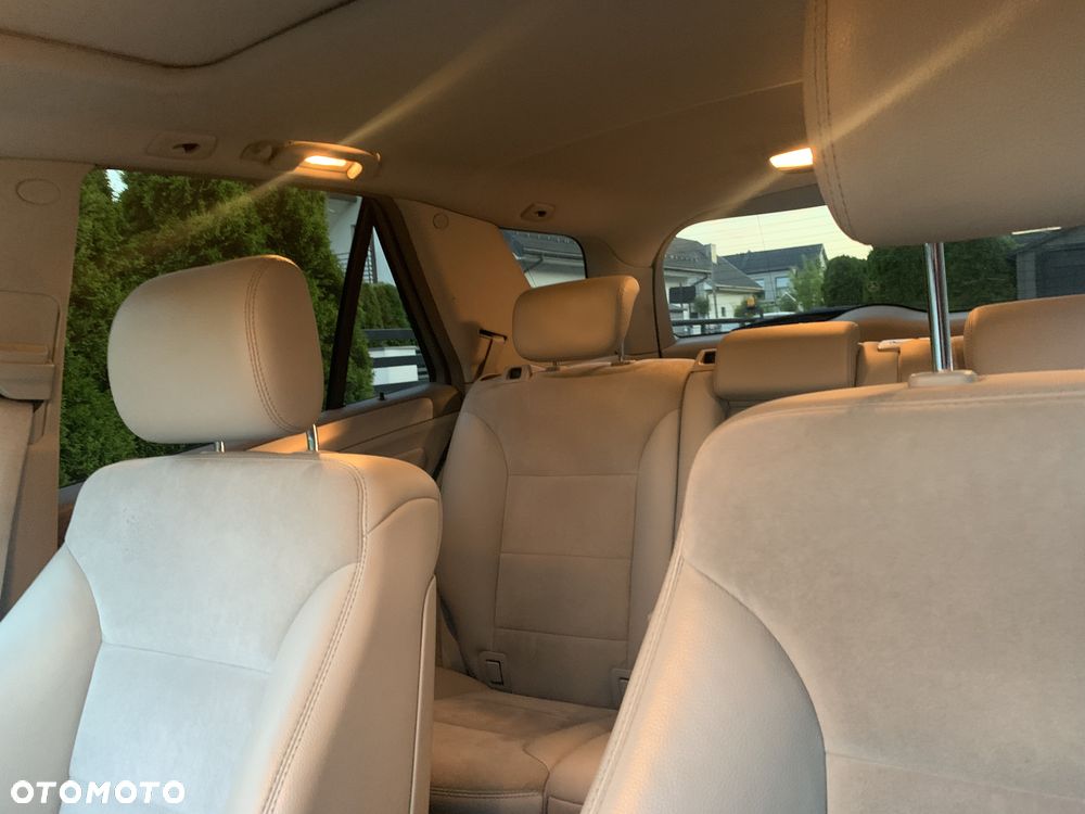 Mercedes-Benz ML 350 BlueTEC 4Matic 7G-TRONIC DPF - 33