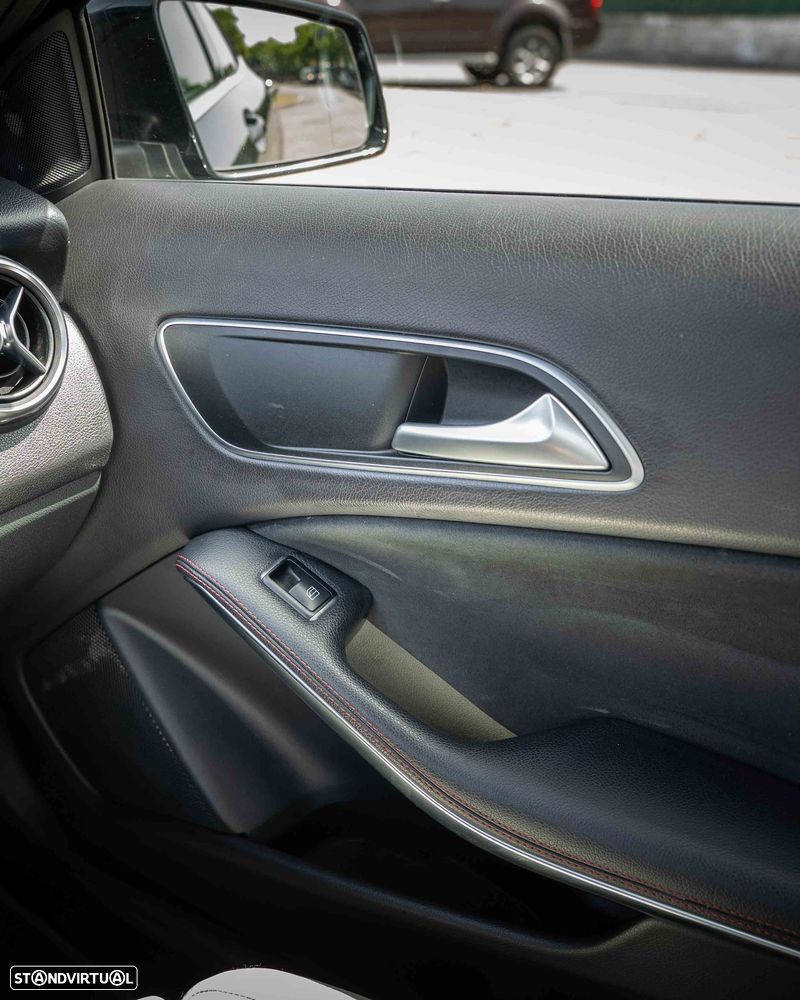 Mercedes-Benz GLA 220 d - 43