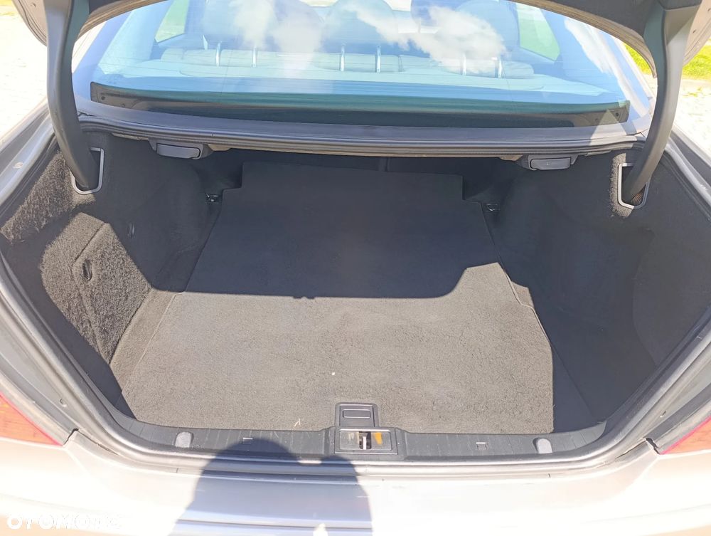 Mercedes-Benz Klasa E 220 CDI Automatik Classic DPF BusinessEDITION - 15