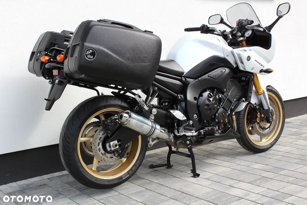 Yamaha FZ8 - 6