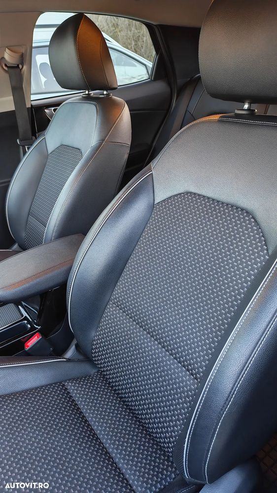 Kia XCeed 1.4 T-GDI 7DCT Style+ - 12