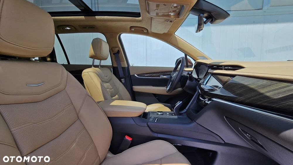 Cadillac XT6 - 11