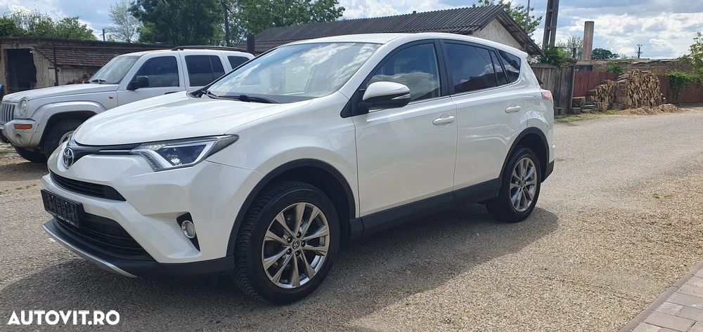 Toyota RAV4 - 1