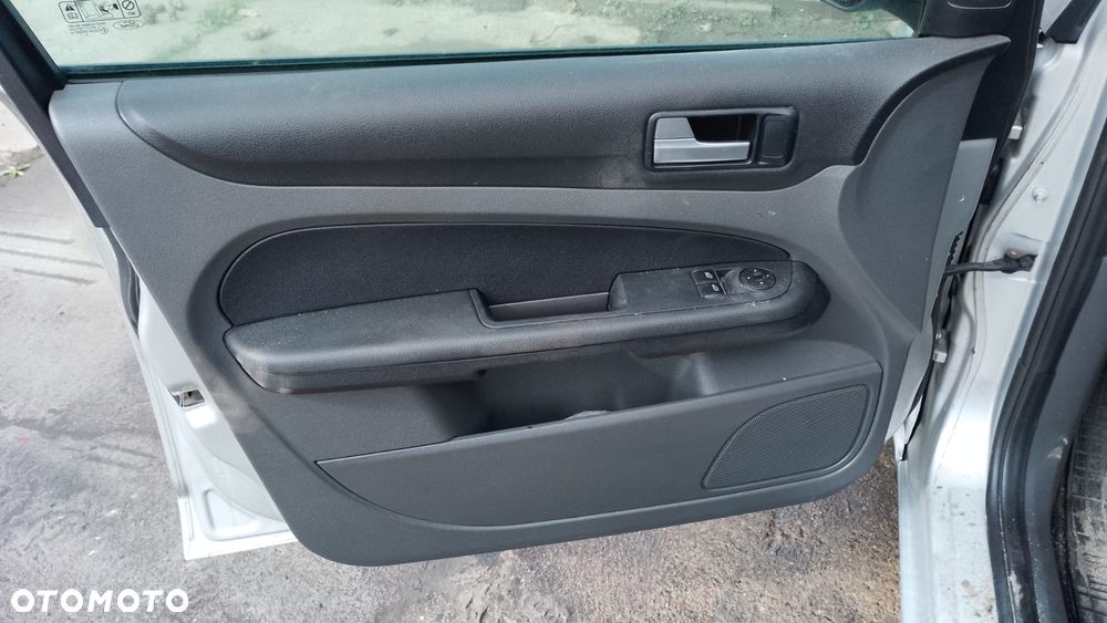 Tylko Części Ford Focus mk2 1.6 16v HWDA 100KM 74kW hb 5d 04r–07r lakier O3 03 - 7