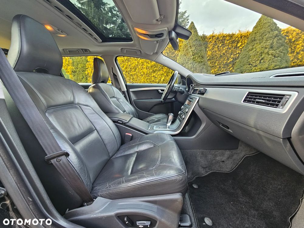 Volvo V70 D5 Summum - 7