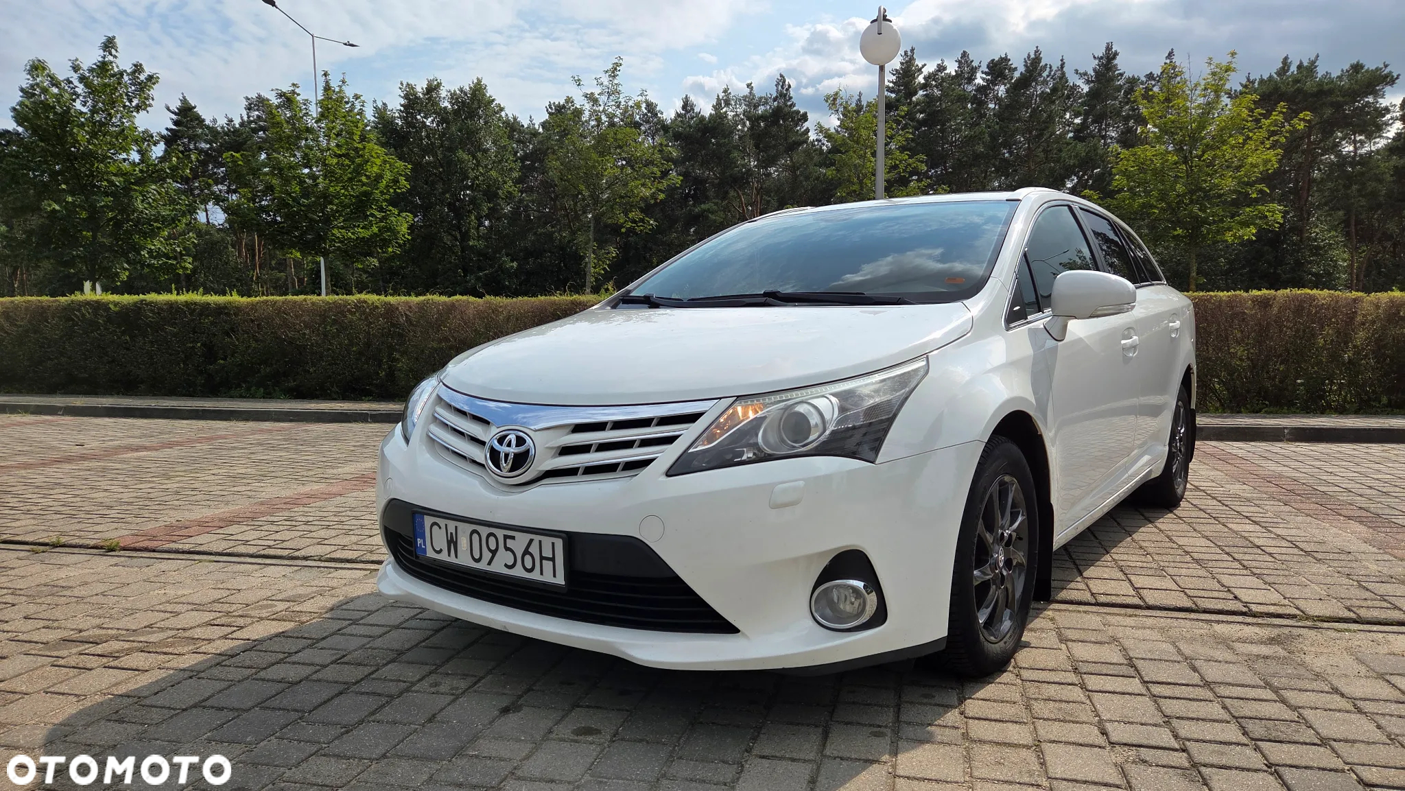 Toyota Avensis 2.0 D-4D Premium - 2
