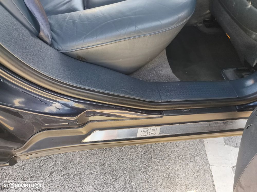Audi S8 - 5