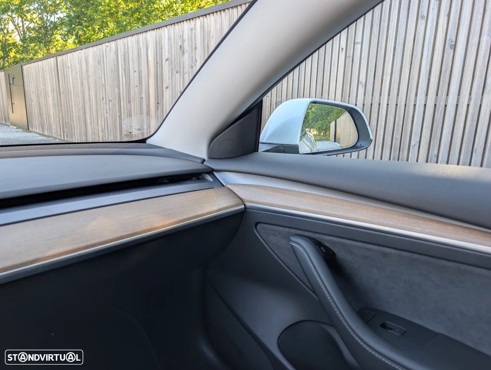 Tesla Model 3 Long Range Tração Integral - 24
