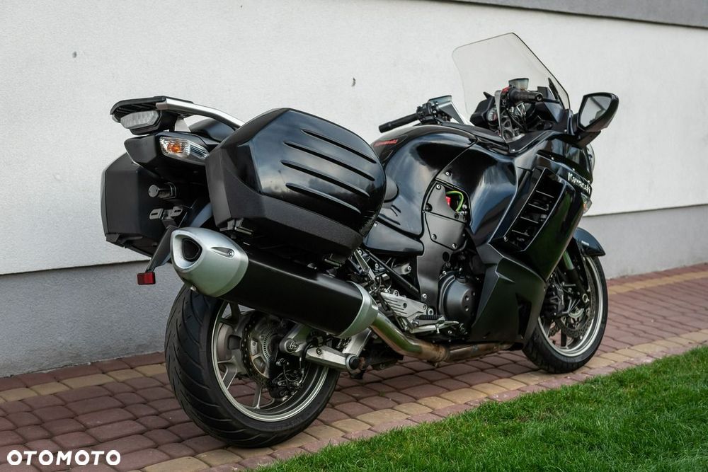 Kawasaki GTR - 7