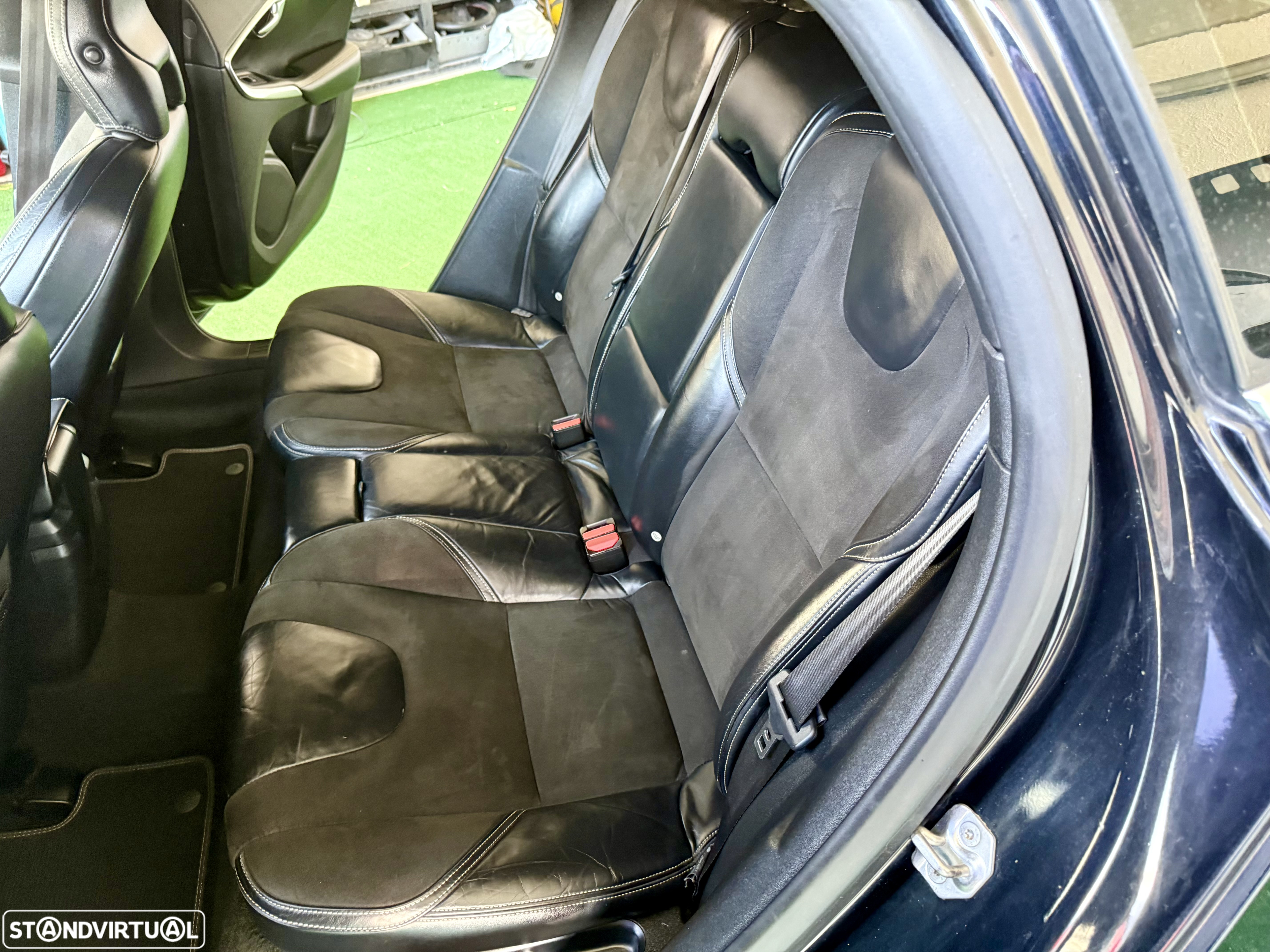 Volvo V40 1.6 D2 Eco R-Design - 29