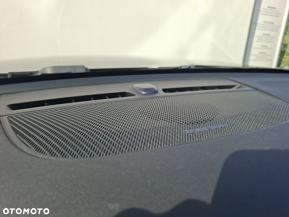 Volvo XC 40 - 31