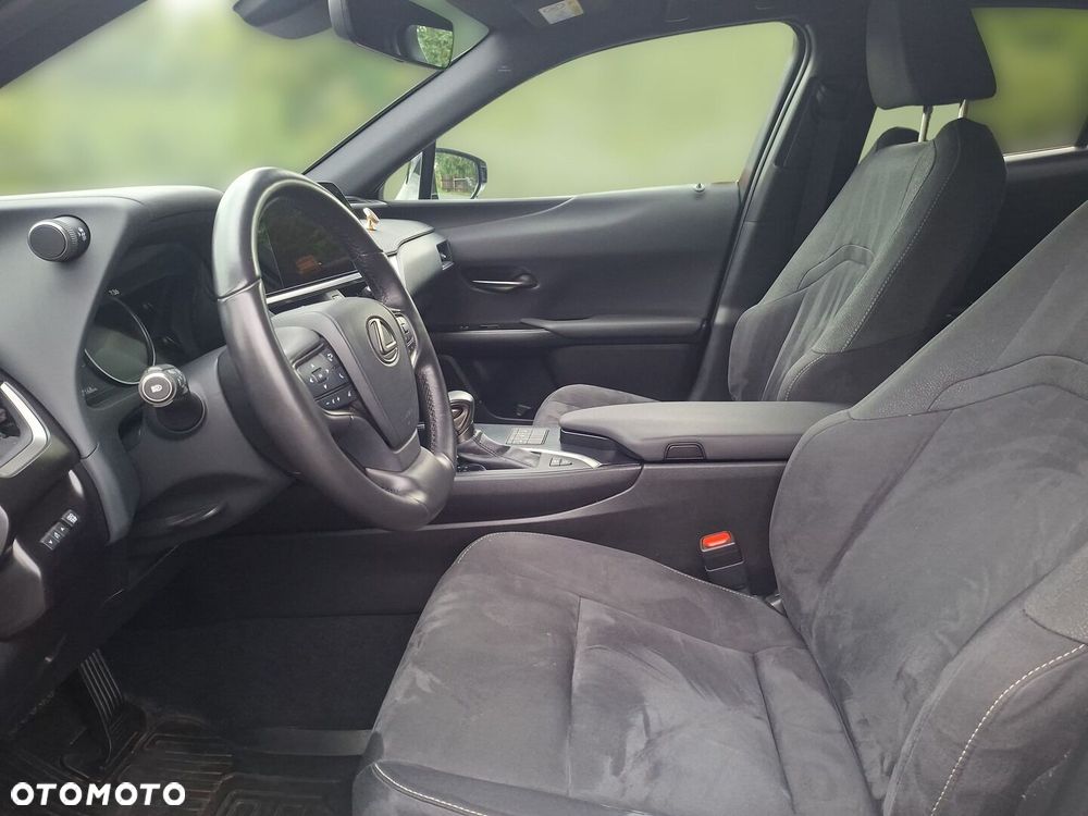 Lexus UX 250h GPF Business 2WD - 13