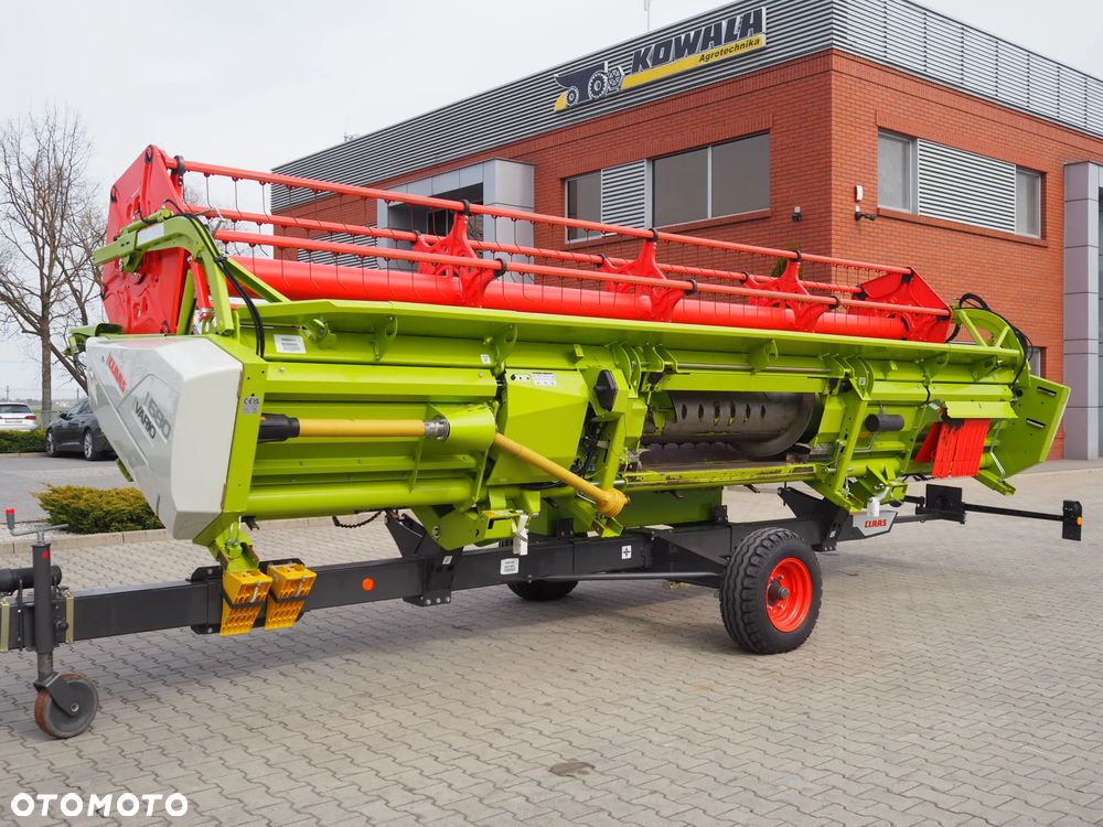 Claas Lexion 5300 + V680 - 12