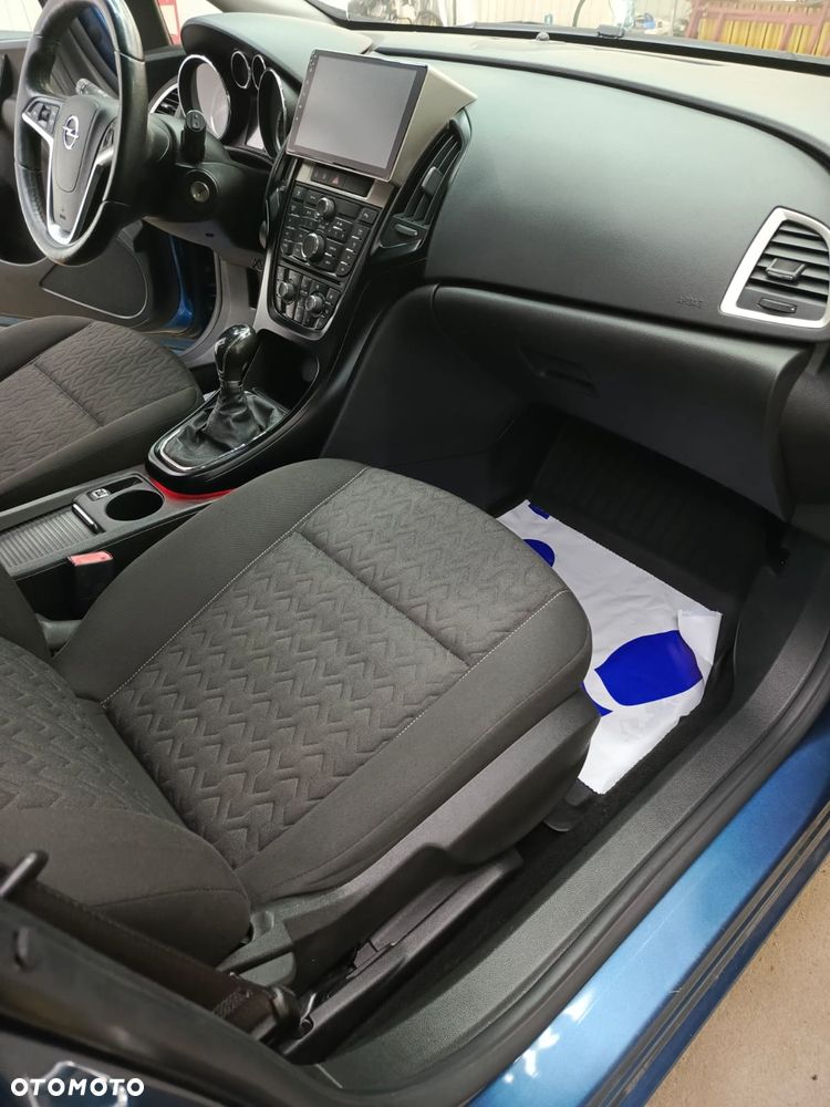 Opel Astra 1.4 T Cosmo - 26