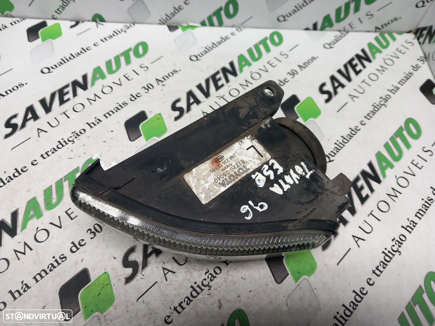 Farol Nevoeiro Toyota Avensis (_T22_) - 2