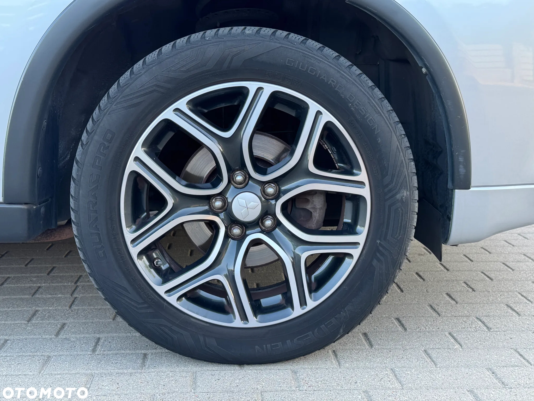 Mitsubishi Outlander PHEV Instyle NAVI + - 24
