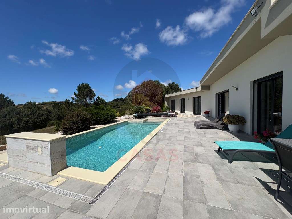 Moradia Contemporânea Térrea com Piscina Aquecida e terreno na Cost... - Grande imagem: 5/34
