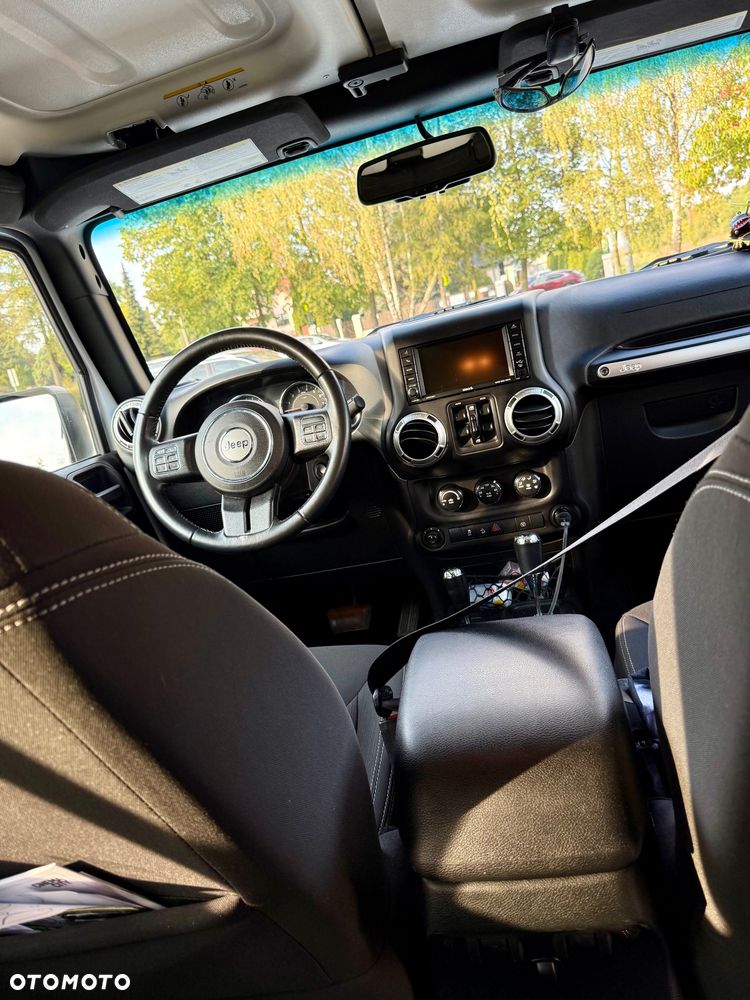 Jeep Wrangler 3.6 Unlim Sahara - 16