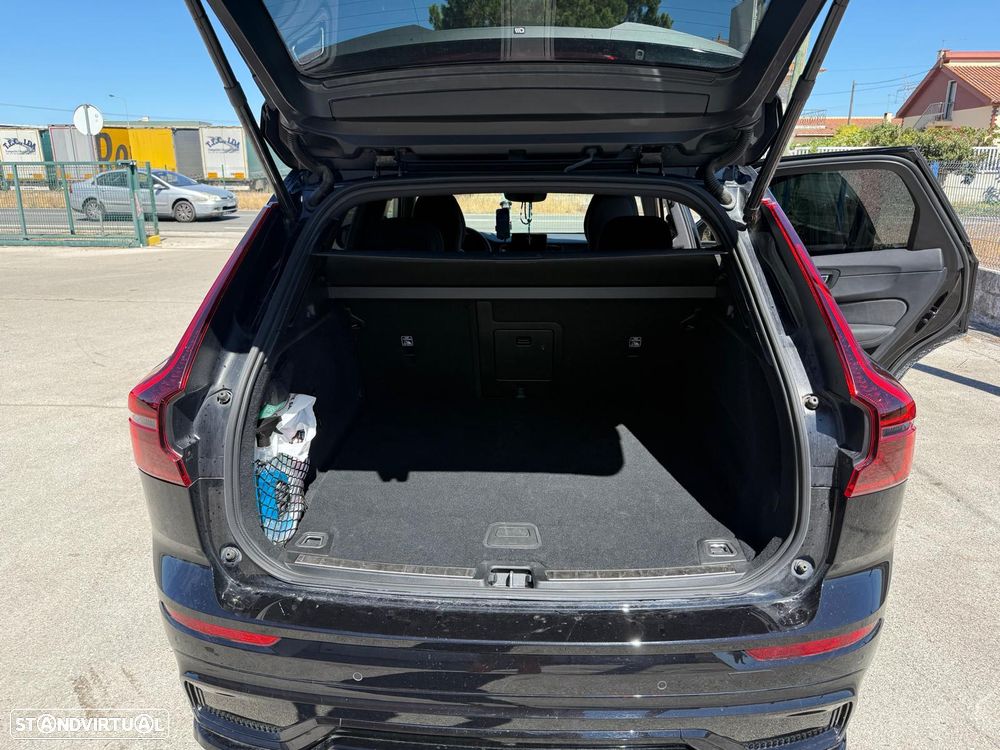 Volvo XC 60 2.0 T6 PHEV Black Edition - 8