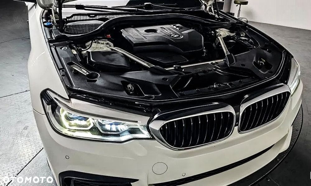 BMW Seria 5 530i xDrive M Sport Edition - 7