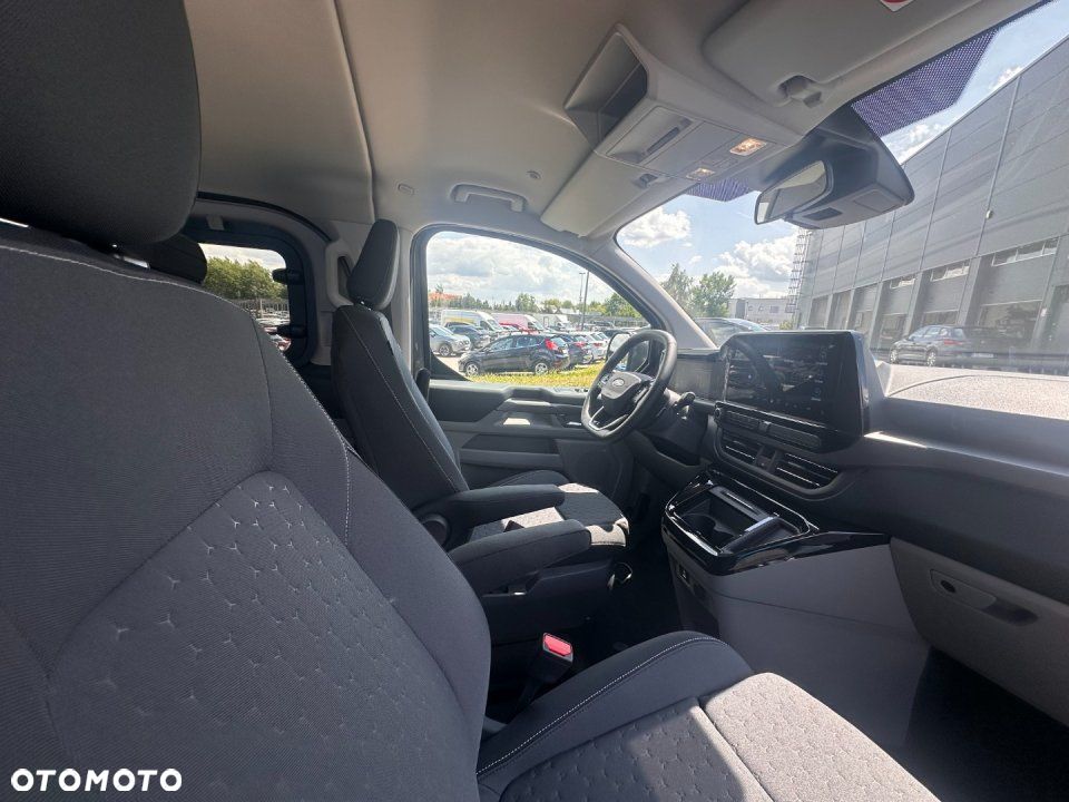 Ford Tourneo Custom - 5