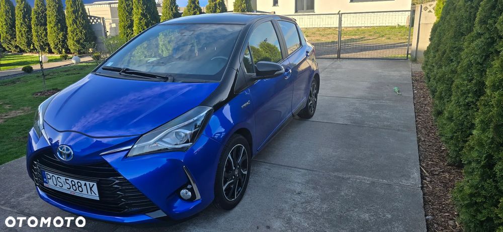 Toyota Yaris Hybrid 100 Selection Passion - 2