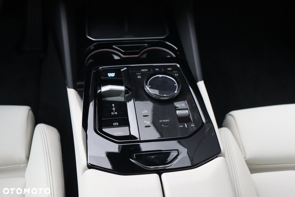 BMW i5 - 21